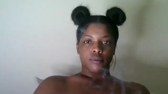 Snapshot of CaramelGoddessxoxo chatting on August 6, 2026, 2:57 am CaramelGoddessxoxo online show from August 6, 2026, 2:57 am