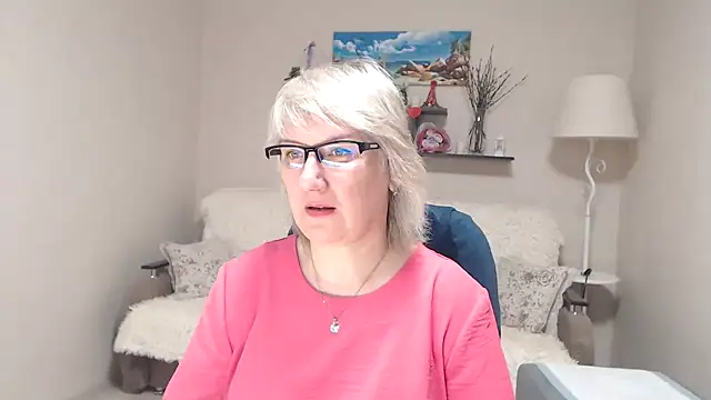 FleurMays online show from April 18, 2026, 3:54 am