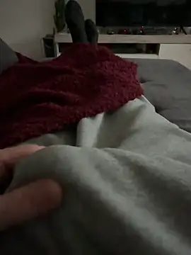 Snapshot of Ben291113 chatting on December 22, 2025, 9:28 am Ben291113 online show from December 22, 2025, 9:28 am