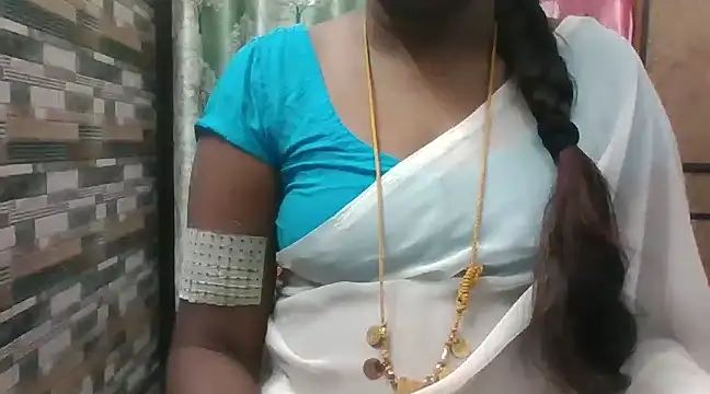 Hot akshara online show from December 4, 2024, 10:51 pm