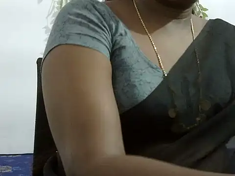 Hot akshara online show from October 5, 2025, 1:09 pm