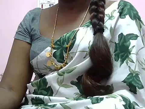 Hot akshara online show from November 5, 2025, 1:33 pm