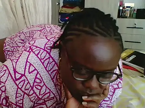 Snapshot of Hotwife8 chatting on February 3, 2026, 7:13 am Hotwife8 online show from February 3, 2026, 7:13 am