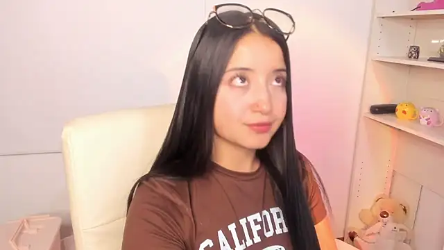 Snapshot of Ali_itcaduu chatting on March 18, 2025, 3:42 am Ali itcaduu online show from March 18, 2025, 3:42 am