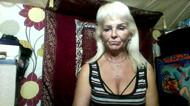 Snapshot of CassandraSandra44 chatting on November 3, 2025, 5:14 pm CassandraSandra44 online show from November 3, 2025, 5:14 pm