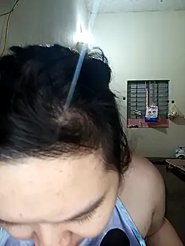 Snapshot of Thomgdee chatting on November 14, 2025, 1:26 am Thomgdee online show from November 14, 2025, 1:26 am