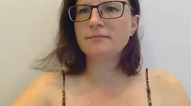 Snapshot of CrimsonMistress chatting on January 4, 2025, 12:16 am CrimsonMistress online show from January 4, 2025, 12:16 am