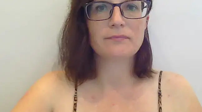 Snapshot of CrimsonMistress chatting on January 14, 2025, 4:57 am CrimsonMistress online show from January 14, 2025, 4:57 am