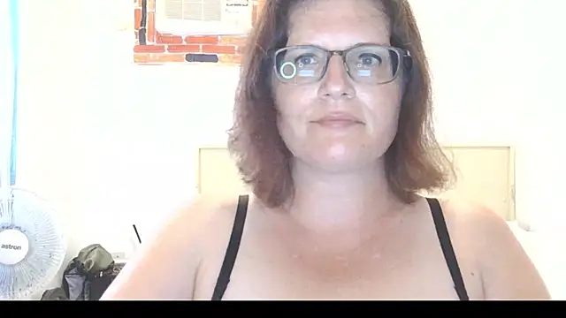 CrimsonMistress online show from March 8, 2026, 2:04 am