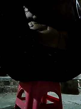 JasminePham online show from March 1, 2025, 11:47 pm