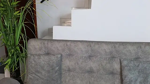 Lorenne Miller online show from March 12, 2025, 3:24 am