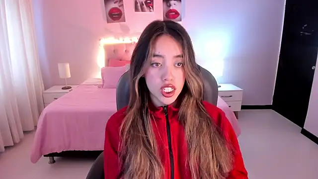 Snapshot of _Charlotte_evans_1 chatting on February 1, 2026, 2:26 pm Charlotte evans 1 online show from February 1, 2026, 2:26 pm