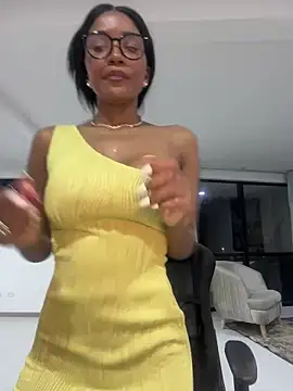 Snapshot of Jessie-pradoo chatting on December 9, 2024, 1:18 am Jessie-pradoo online show from December 9, 2024, 1:18 am