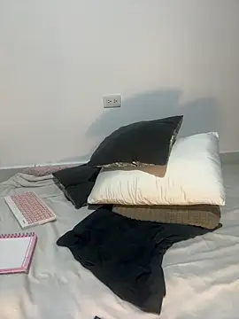 paula perez09 online show from February 22, 2025, 12:05 am