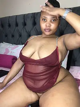 Snapshot of Anaelle24 chatting on February 26, 2026, 5:28 am Anaelle24 online show from February 26, 2026, 5:28 am