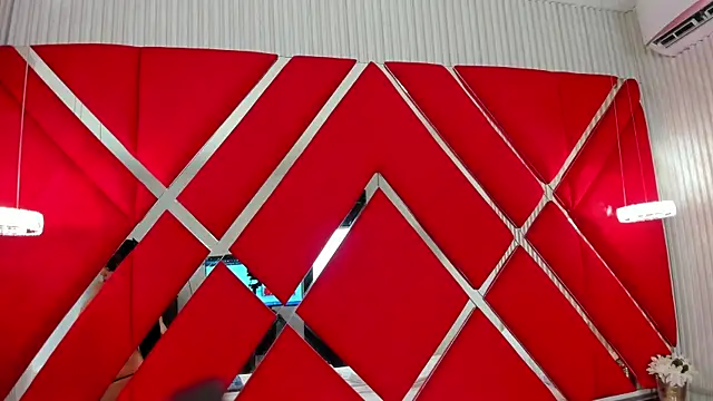 SusanCouper online show from September 8, 2025, 10:42 pm