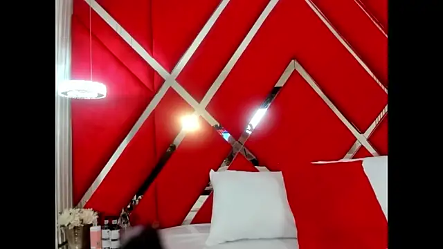 SusanCouper online show from September 12, 2025, 10:32 pm