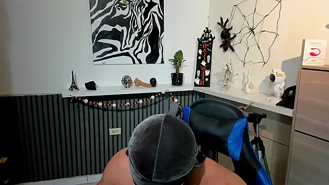 Daemon21 online show from October 21, 2025, 2:56 am