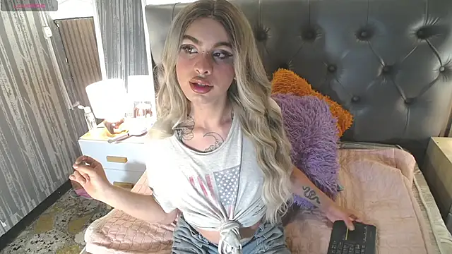 amapola hs online show from October 3, 2025, 10:18 pm