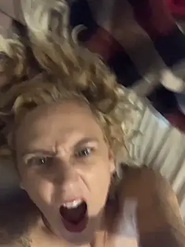 Snapshot of degiggxxx chatting on September 27, 2025, 12:04 am degiggxxx online show from September 27, 2025, 12:04 am