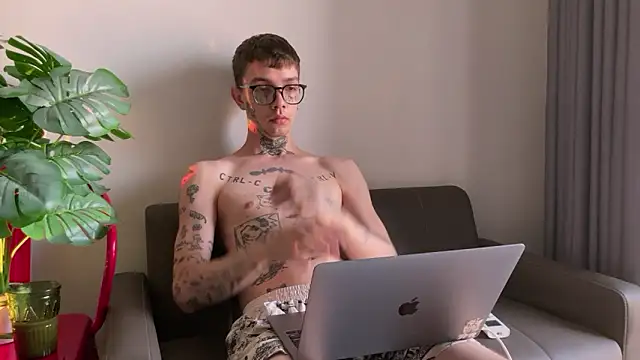 anahori  simon online show from April 1, 2026, 12:00 am