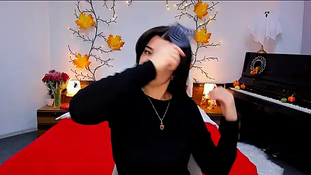  Sun Shy  online show from October 30, 2025, 6:15 am