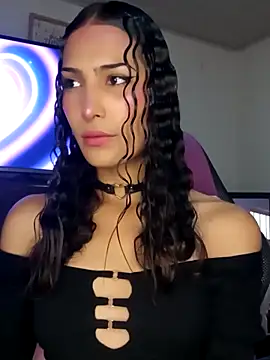 Lanna hott  online show from November 6, 2025, 7:04 pm