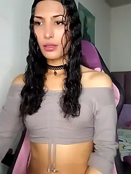 Lanna hott  online show from April 14, 2026, 8:15 pm