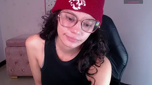 Snapshot of Tyna_ch chatting on July 15, 2026, 12:54 pm Tyna ch online show from July 15, 2026, 12:54 pm