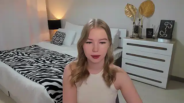 shy  lady online show from January 28, 2025, 12:57 am