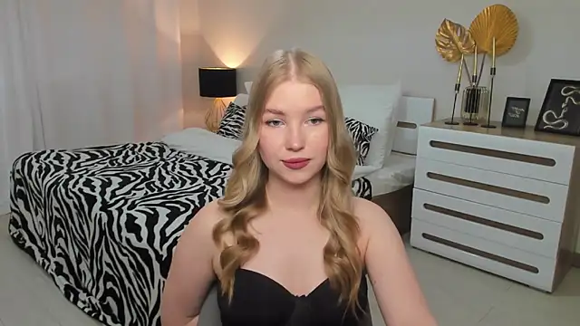 shy  lady online show from April 26, 2026, 11:08 am