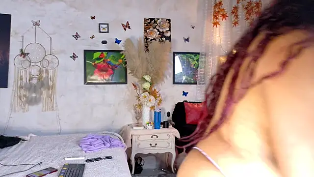 Kyara Queen online show from March 23, 2026, 5:39 pm