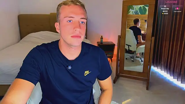 tommy cumfinger online show from April 10, 2026, 2:06 am