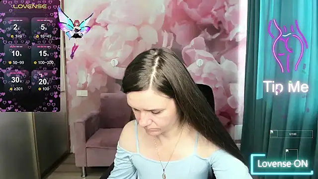 AriaGray online show from September 24, 2025, 7:23 am