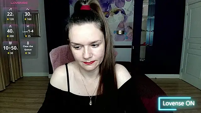 AriaGray online show from December 2, 2025, 4:29 am