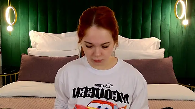 DeniseReese online show from March 5, 2026, 2:40 am