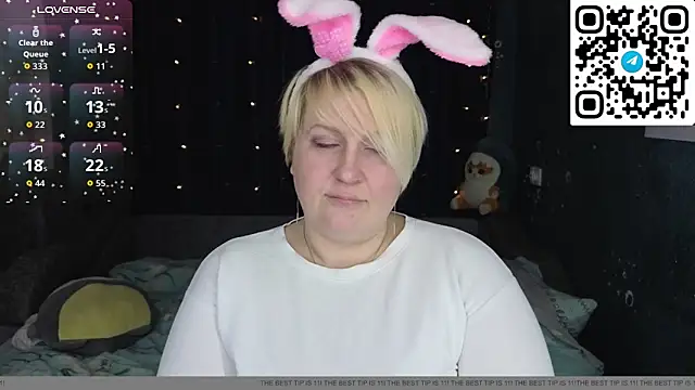 CuteHanna online show from April 5, 2026, 11:57 pm