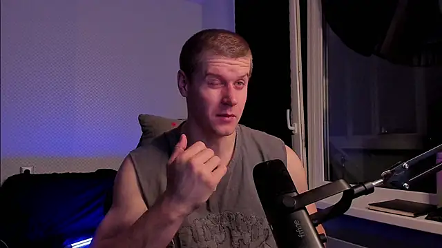 Bruno Banani online show from September 30, 2025, 5:29 pm