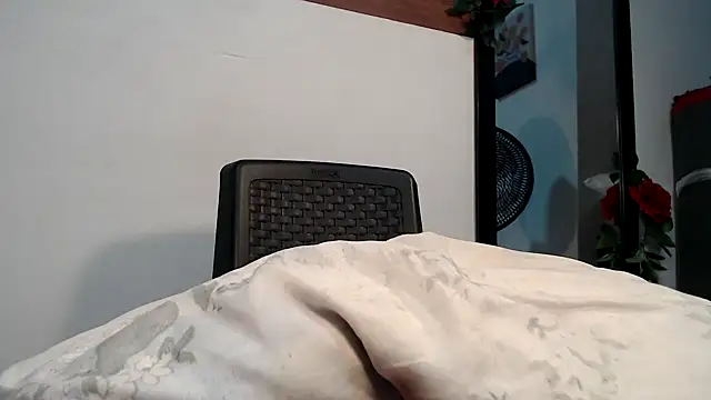 Snapshot of KristalTsXXX chatting on September 29, 2025, 9:30 pm KristalTsXXX online show from September 29, 2025, 9:30 pm