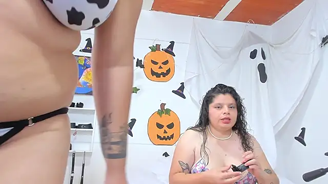 Karol IsabelCouple online show from November 1, 2025, 9:39 pm