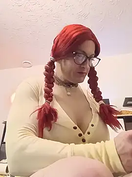 Snapshot of sissytrapdolly24 chatting on June 5, 2026, 8:20 am sissytrapdolly24 online show from June 5, 2026, 8:20 am