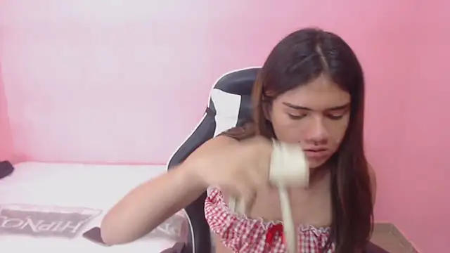 DEMI LEED online show from February 4, 2025, 11:38 am