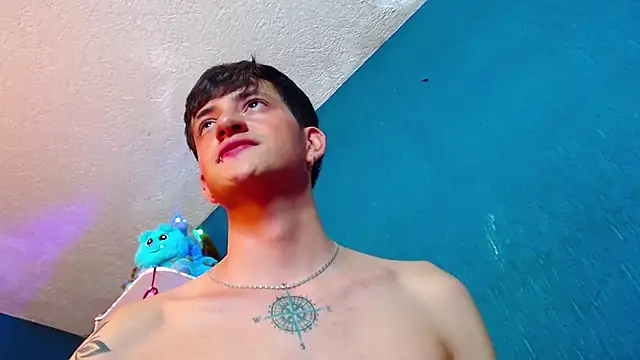 GabyThoms online show from December 17, 2024, 4:01 am