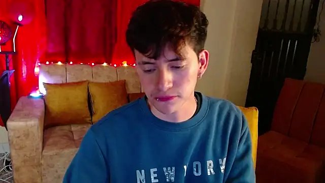 GabyThoms online show from December 21, 2024, 5:36 am