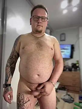 Snapshot of PierreNaked89 chatting on February 26, 2025, 10:53 pm PierreNaked89 online show from February 26, 2025, 10:53 pm