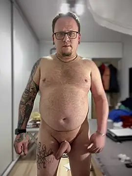 Snapshot of PierreNaked89 chatting on March 6, 2025, 12:32 am PierreNaked89 online show from March 6, 2025, 12:32 am