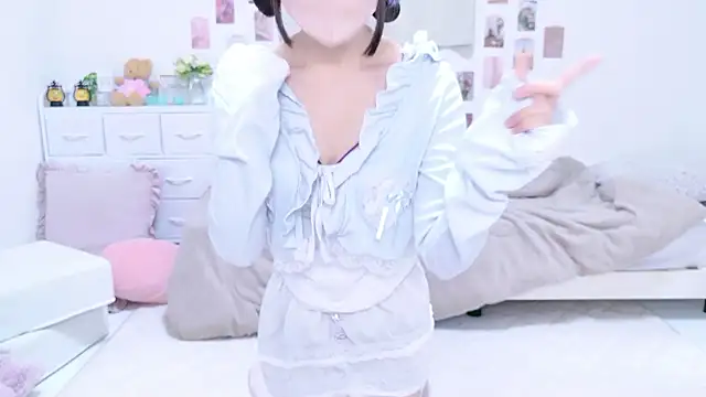 x-naru-x online show from December 2, 2025, 1:39 pm