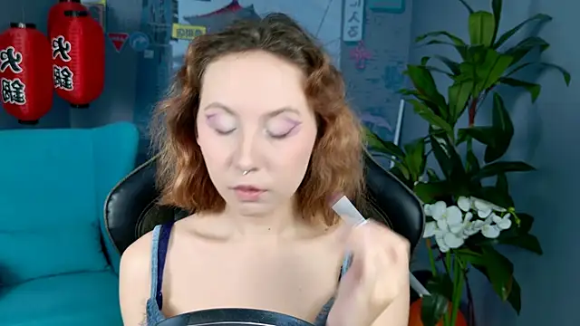 JasmineMilko online show from November 18, 2025, 5:12 am