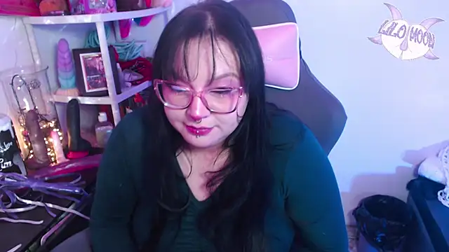 Snapshot of LiloMoon69 chatting on January 7, 2025, 6:05 am LiloMoon69 online show from January 7, 2025, 6:05 am