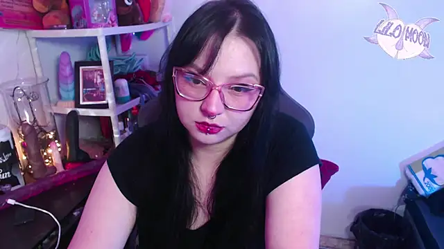 Snapshot of LiloMoon69 chatting on January 11, 2025, 2:52 am LiloMoon69 online show from January 11, 2025, 2:52 am